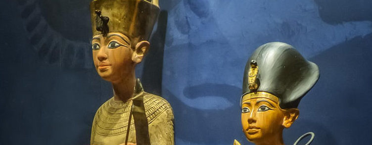 Egyptian statues of pharoahs